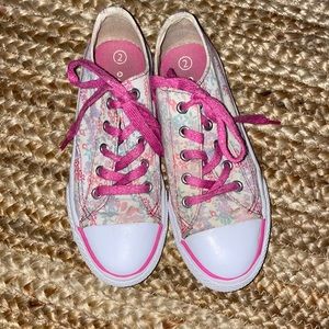 Airwalk girls kids childs pink sparkly converse like tennis shoes sneakers sz 2